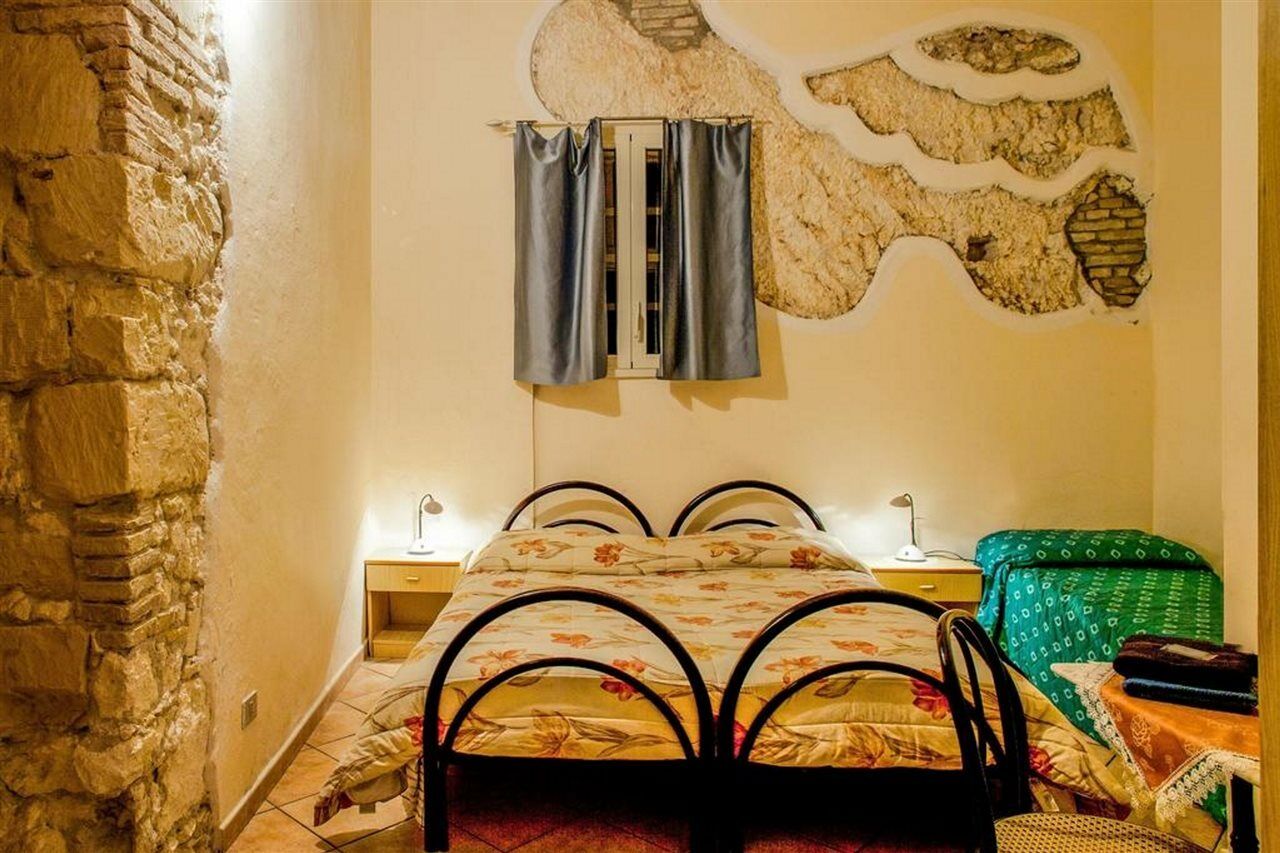 Albergo Aurora กาญารี ภายนอก รูปภาพ